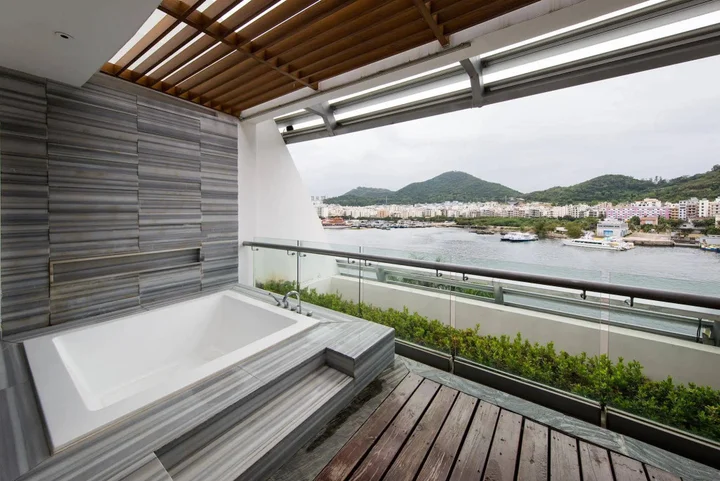 Санья: Sanya Visun Royal Yacht Hotel