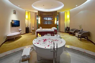 Санья: Sanya Visun Royal Yacht Hotel