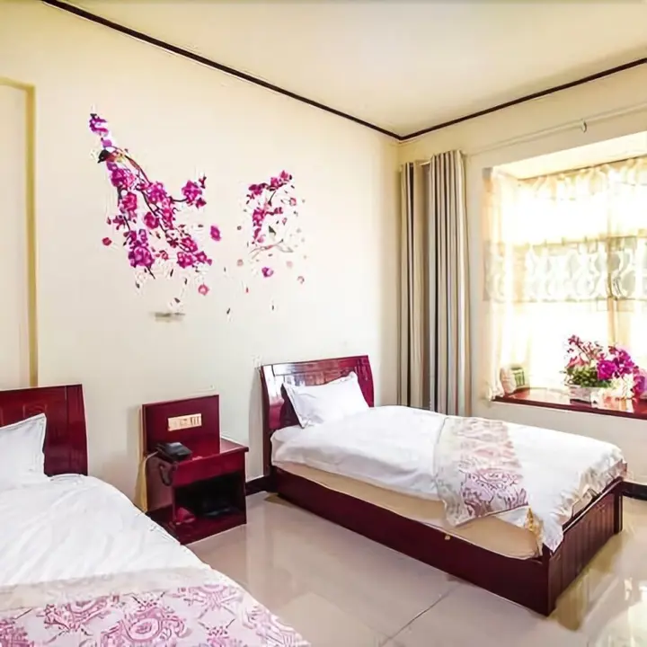 Цзинхун: Sirilora Hotel
