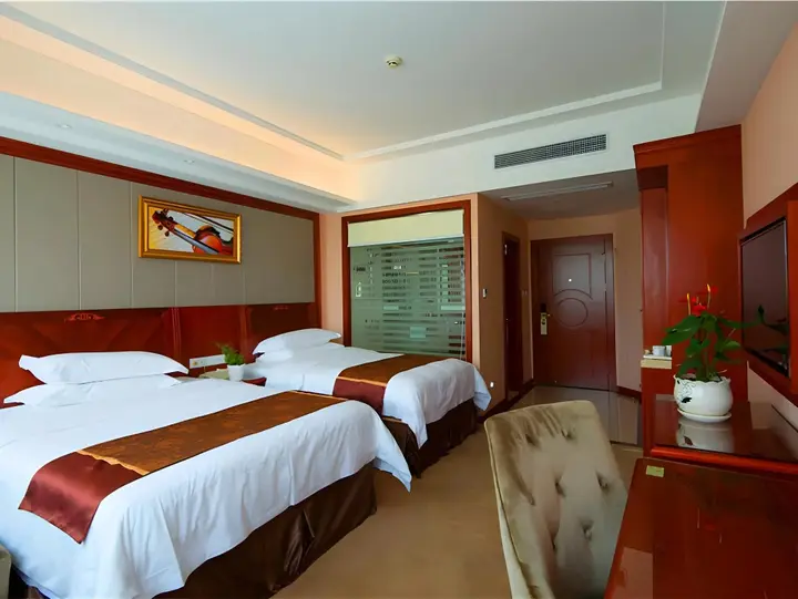 Шанхай: Vienna International Hotel Shanghai Disneyland Tour Shop