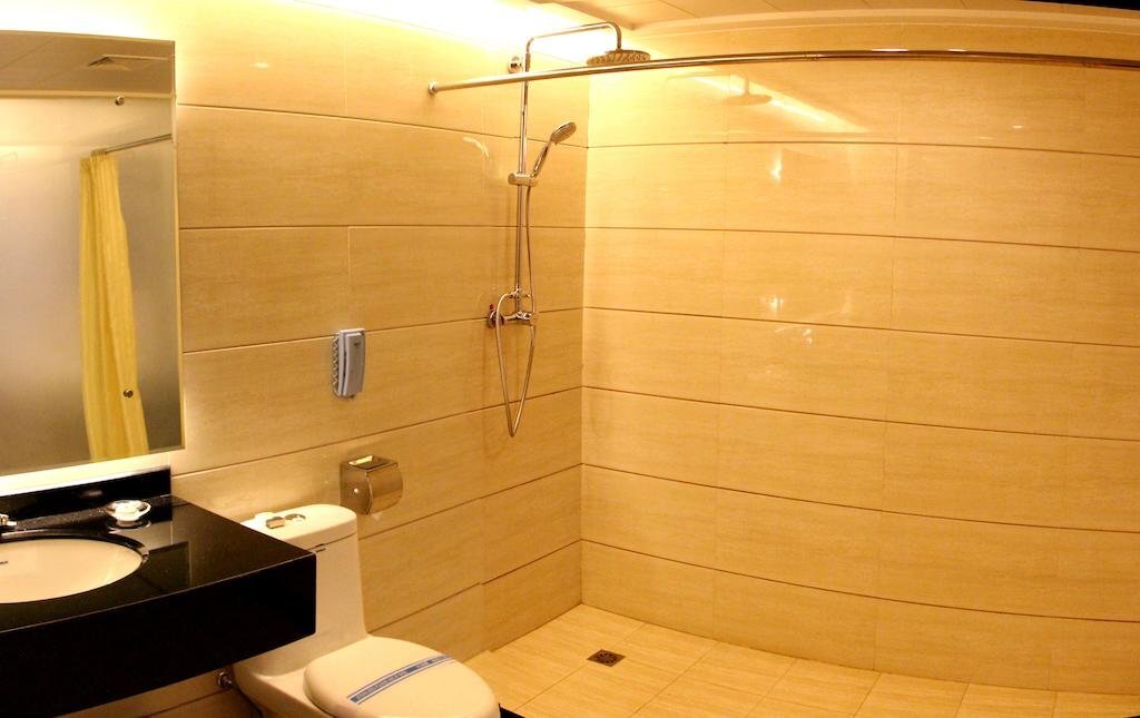 Хэчжоу: He Zhou Huang Yao Jiu Hu Shan Hotel