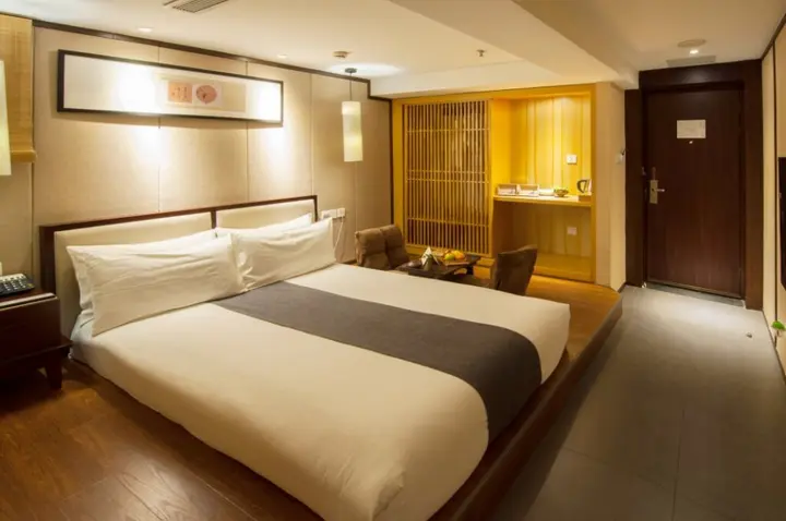 Чэнду: The Hotel Zen Urban Resort