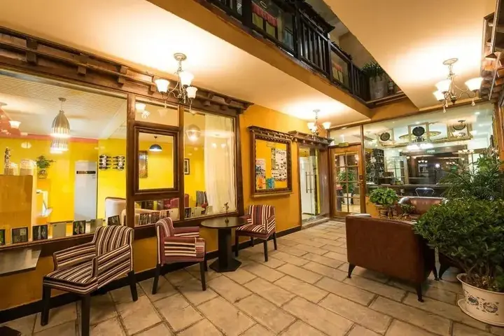 Шангри-Ла: Bodhi Yododo Inn