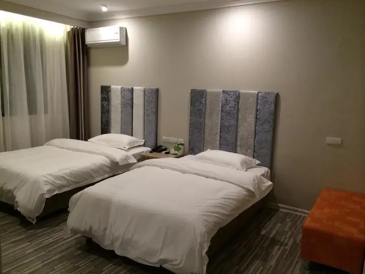 Гуйлинь: Guilin Wisteria Hotel