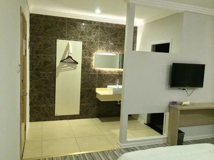 Гуйлинь: Guilin Wisteria Hotel