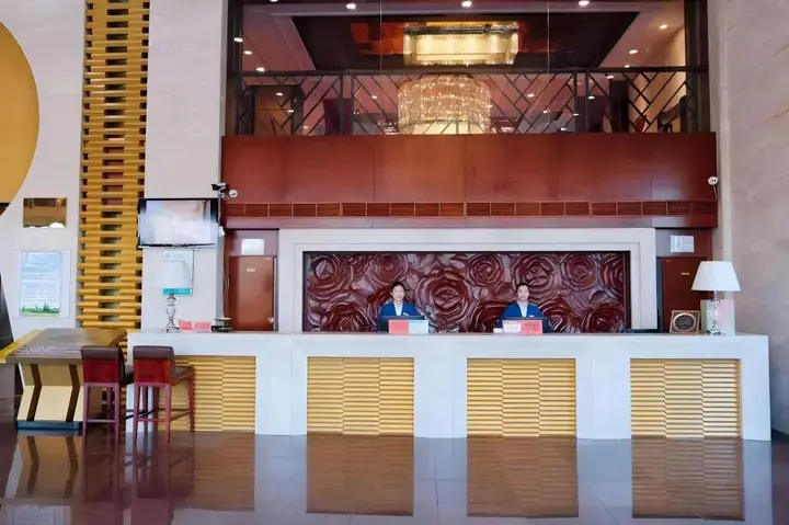 Далянь: Southern Airlines Pearl Hotel