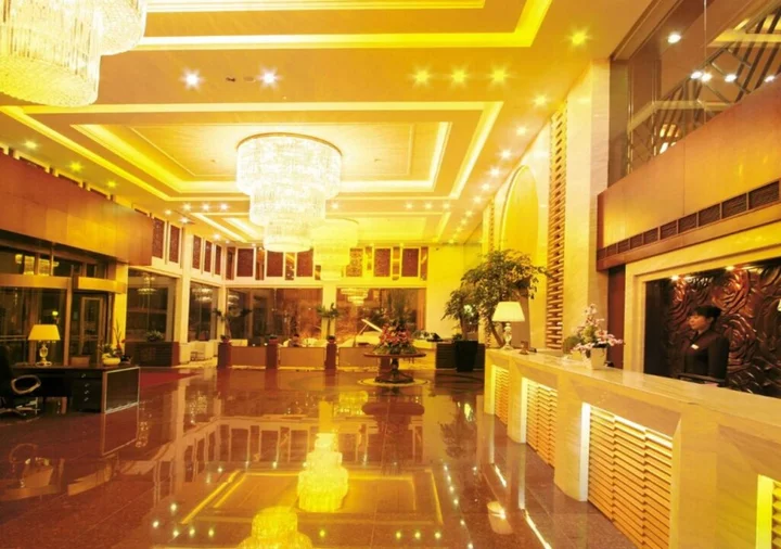 Далянь: Southern Airlines Pearl Hotel