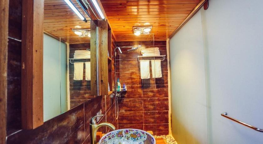 Дали: Cabin 7 Inn