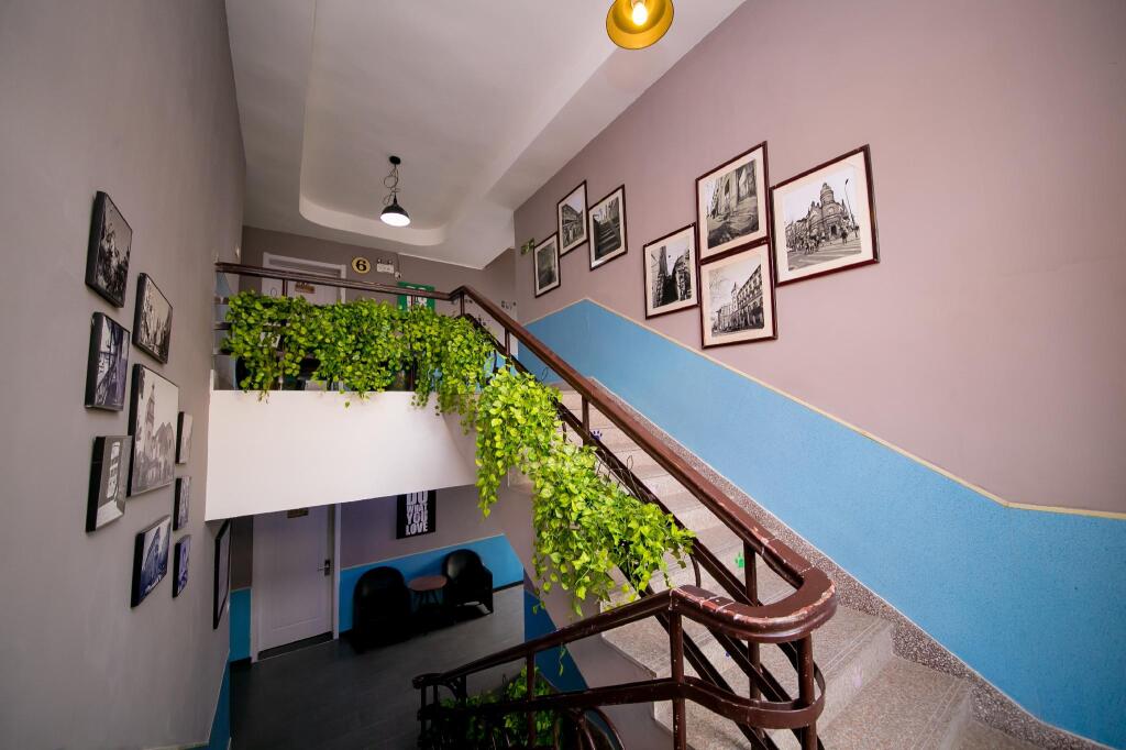 Циндао: Qingdao Lejiaxuan Nostalgia Theme Inn