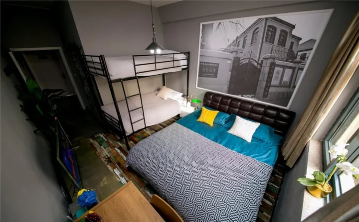 Циндао: Qingdao Lejiaxuan Nostalgia Theme Inn