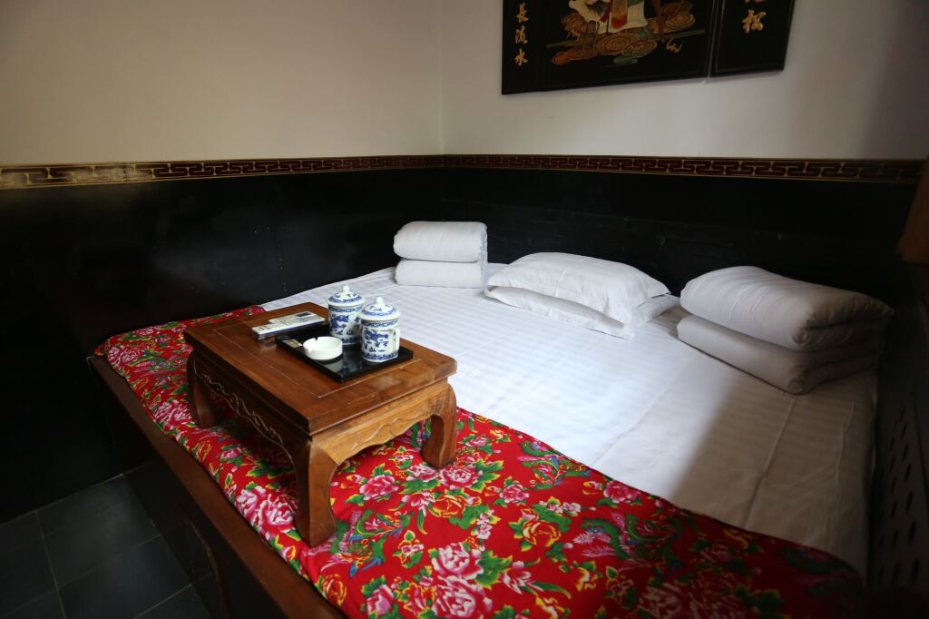 Цзиньчжун: Baichanghong Inn