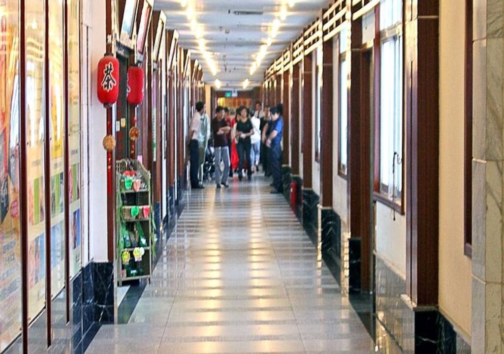 Шэньчжэнь: Railway Station Hotel West Building