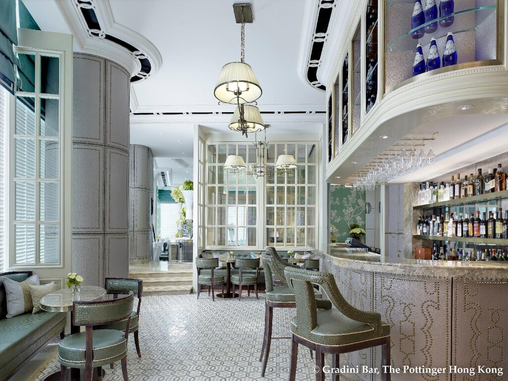 Гонконг: The Pottinger Hong Kong