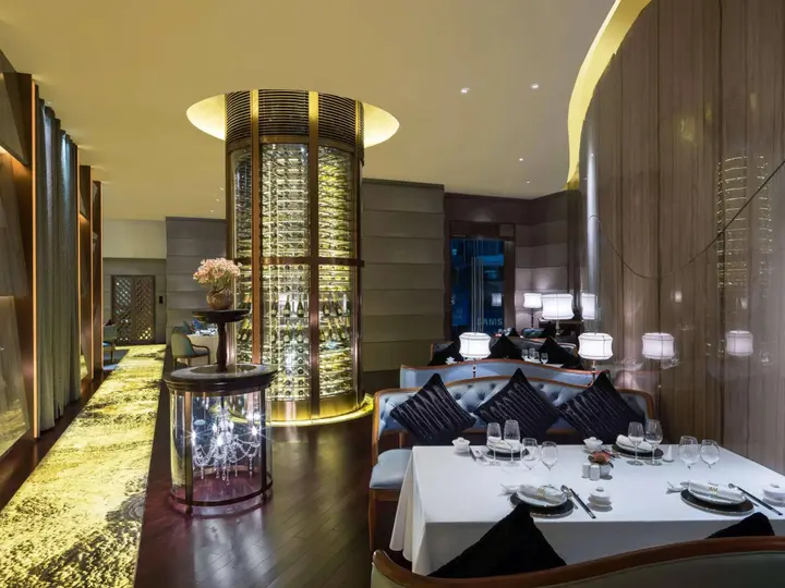 Чэнду: The St. Regis Chengdu