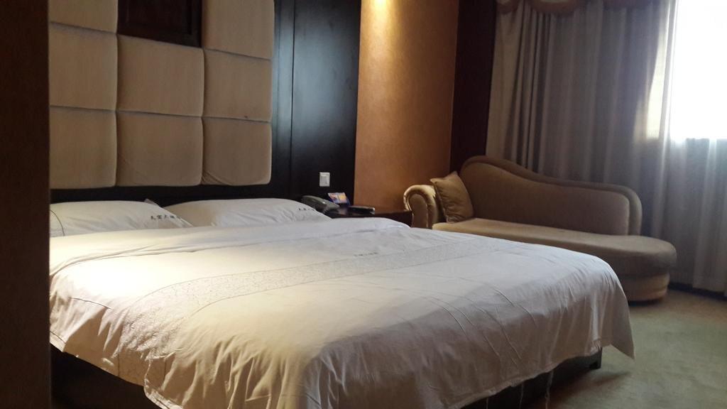 Чжуншань: Zhongshan Tianhong Hotel