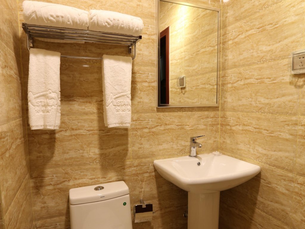 Урумчи: Astana Hotel