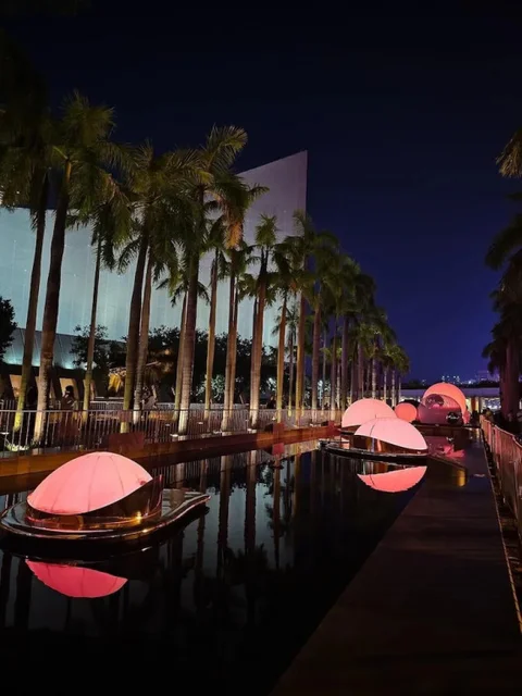 Гонконг: New Cosmos Hotel