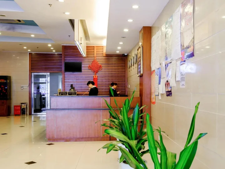Шанхай: Shijia Inn On The Bund