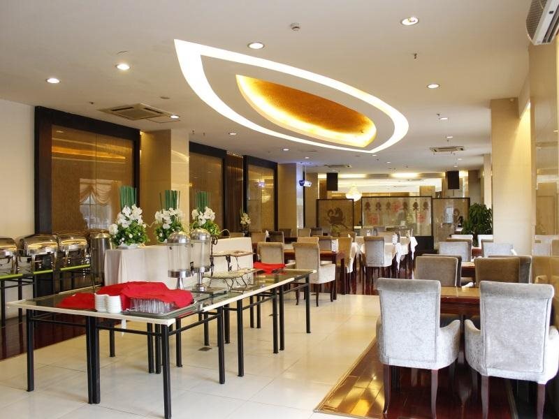 Уху: Novlion Hotel