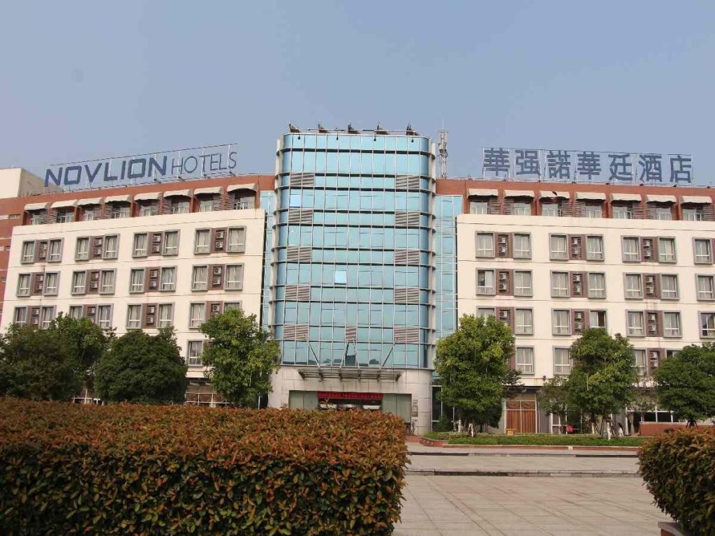 Уху: Novlion Hotel
