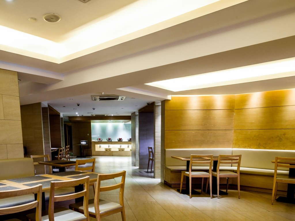Шанхай: JI Hotel Shanghai Yan An Road Branch