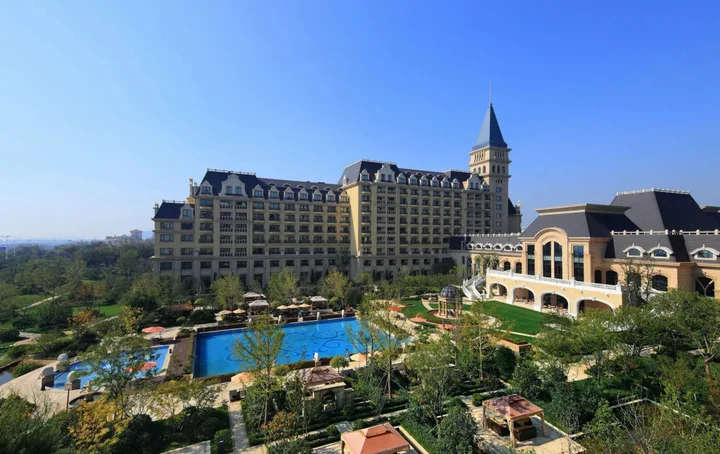 Циндао: Hilton Qingdao Golden Beach