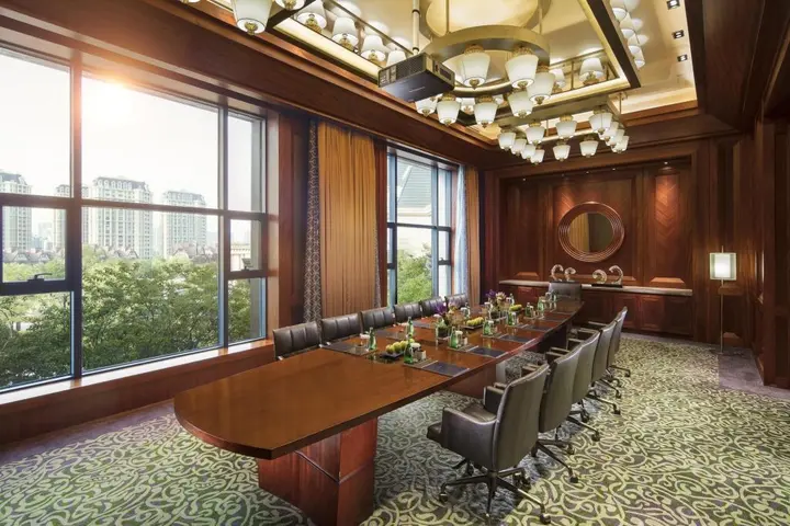 Циндао: Hilton Qingdao Golden Beach