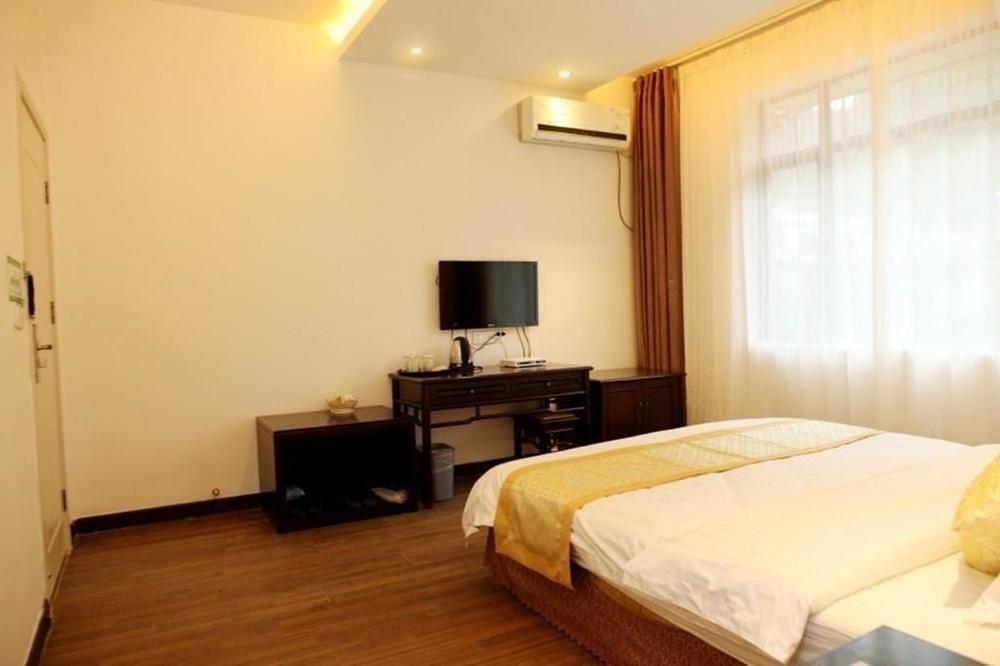 Яншо: Отель Yangshuo Happy Hotel