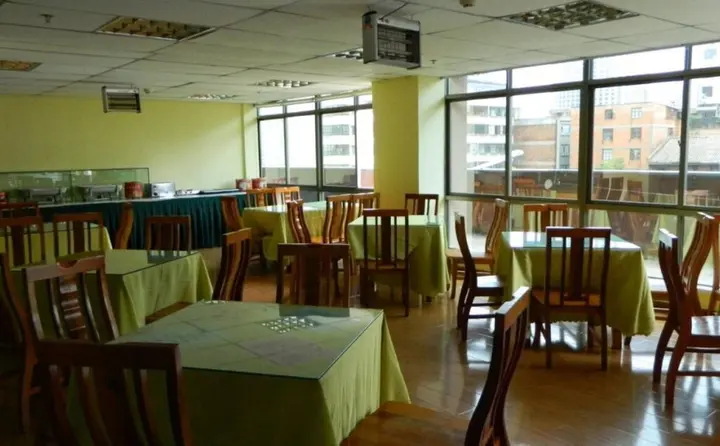 Куньмин: City Star Ji Feng Branch