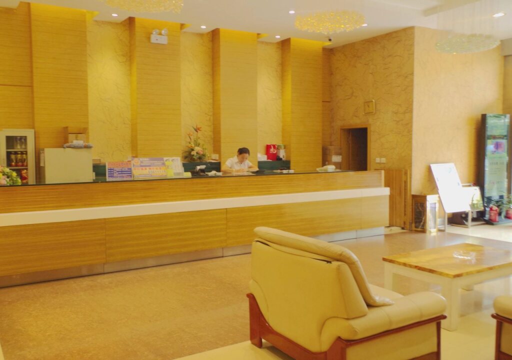Куньмин: City Star Ji Feng Branch
