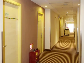 Куньмин: City Star Ji Feng Branch