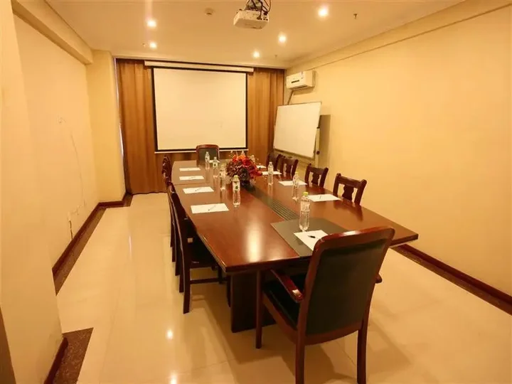 Циньхуандао: GreenTree Inn Qinghuangdao Sun City Hotel