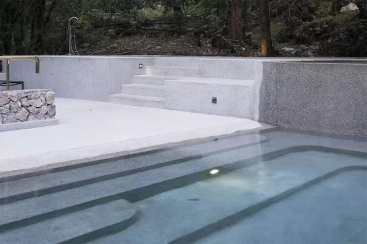Яншо: XY YunHouse