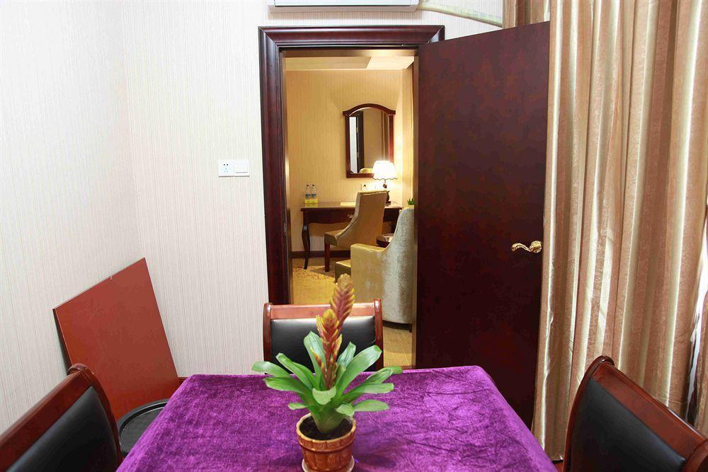 Шанхай: Vienna Hotel - Shanghai PVG Branch