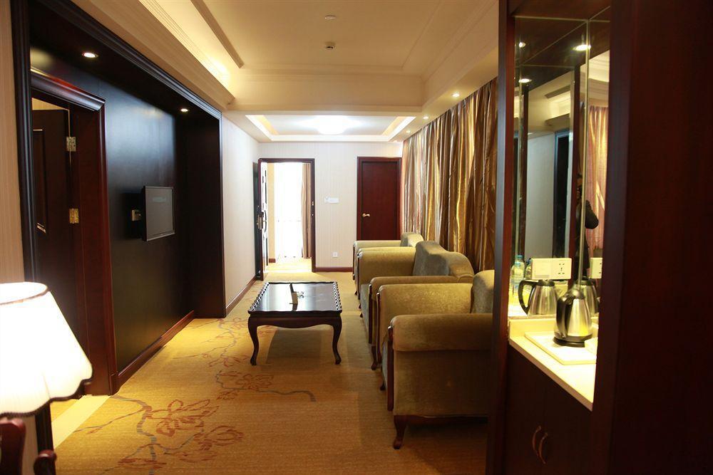 Шанхай: Vienna Hotel - Shanghai PVG Branch