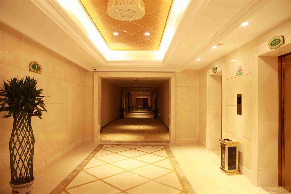 Шанхай: Vienna Hotel - Shanghai PVG Branch