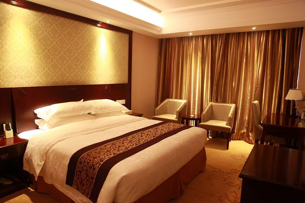 Шанхай: Vienna Hotel - Shanghai PVG Branch