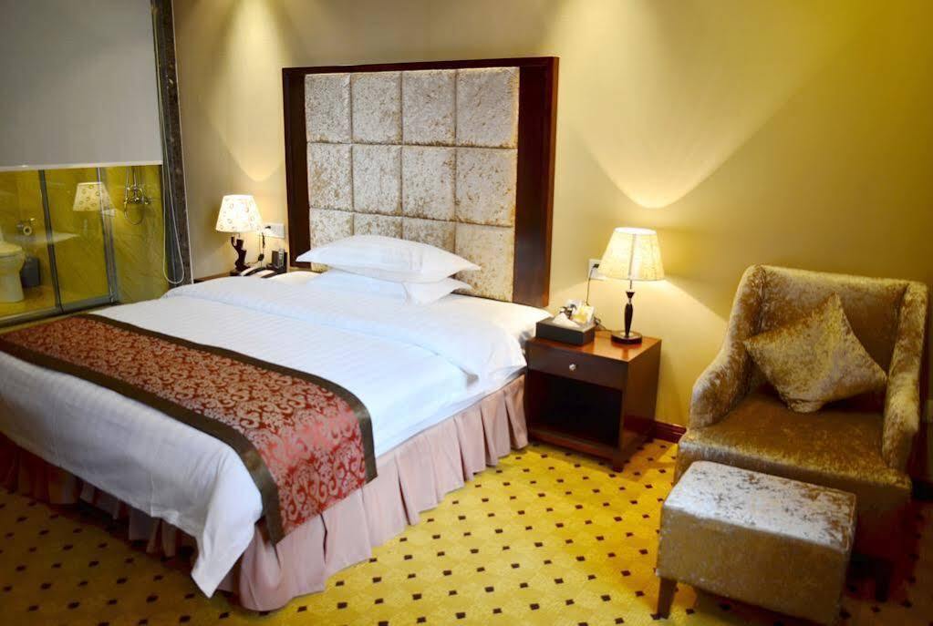 Чунцин: Chongqing Qintaiyue Hotel