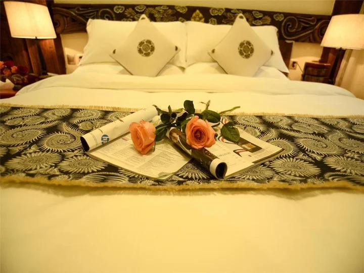 Шангри-Ла: Shangri La E outfitting Hostel