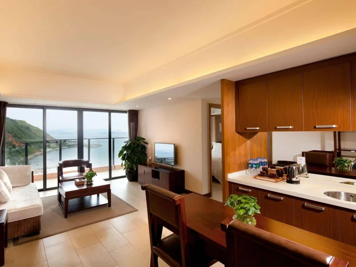 Хойчжоу: Island Skylight Resort