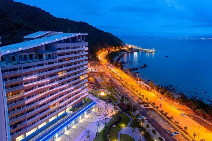 Хойчжоу: Island Skylight Resort