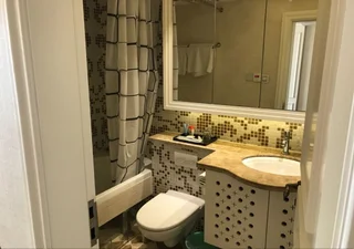 Шанхай: Ri Yue Guang Apartment