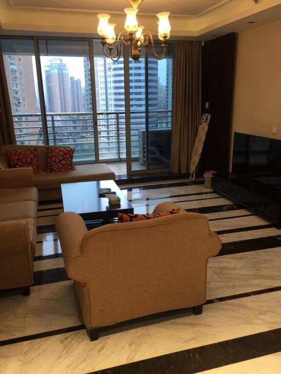 Шанхай: Ri Yue Guang Apartment