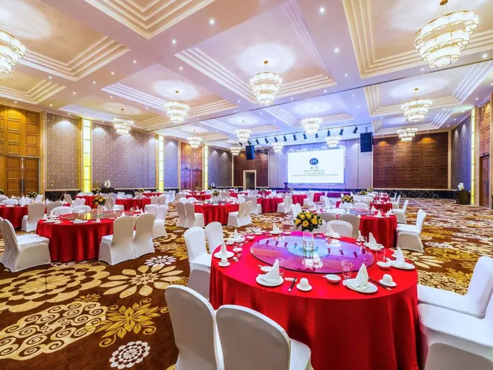 Циндао: Grand Mercure Qingdao Qinglong