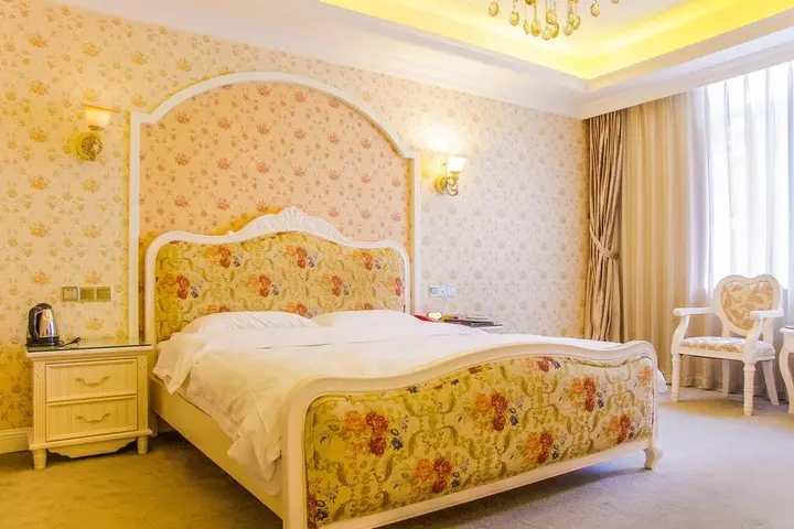 Ибинь: Yibinbandao Holiday Hotel