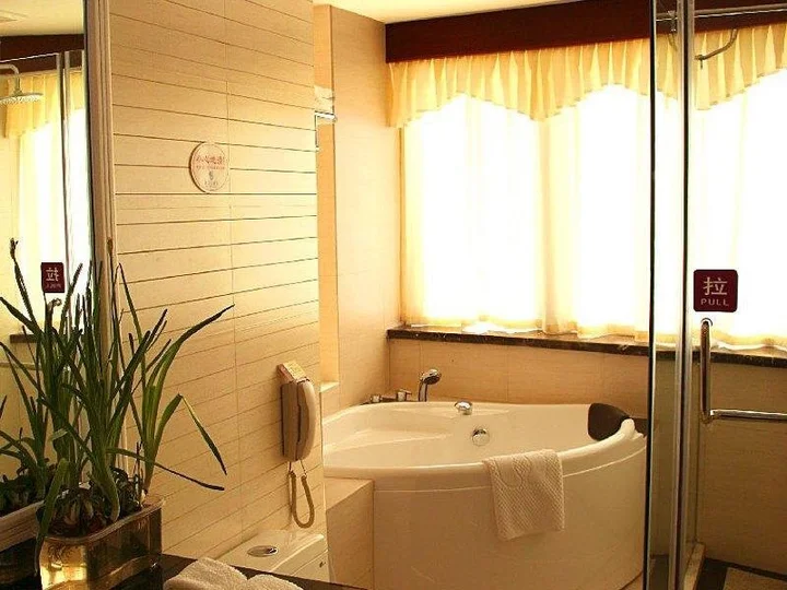 Лунъянь: Hengbao Hotel