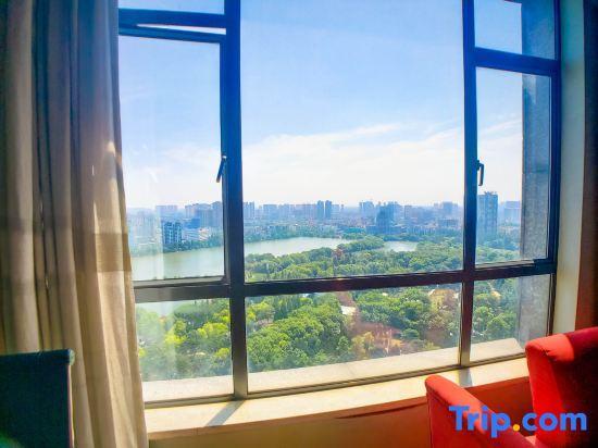 Цзинчжоу: Jingwei International Hotel