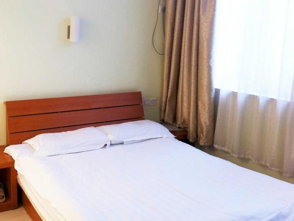 Пекин: Dongsi Hotel Beijing (Near  Wangfujing)