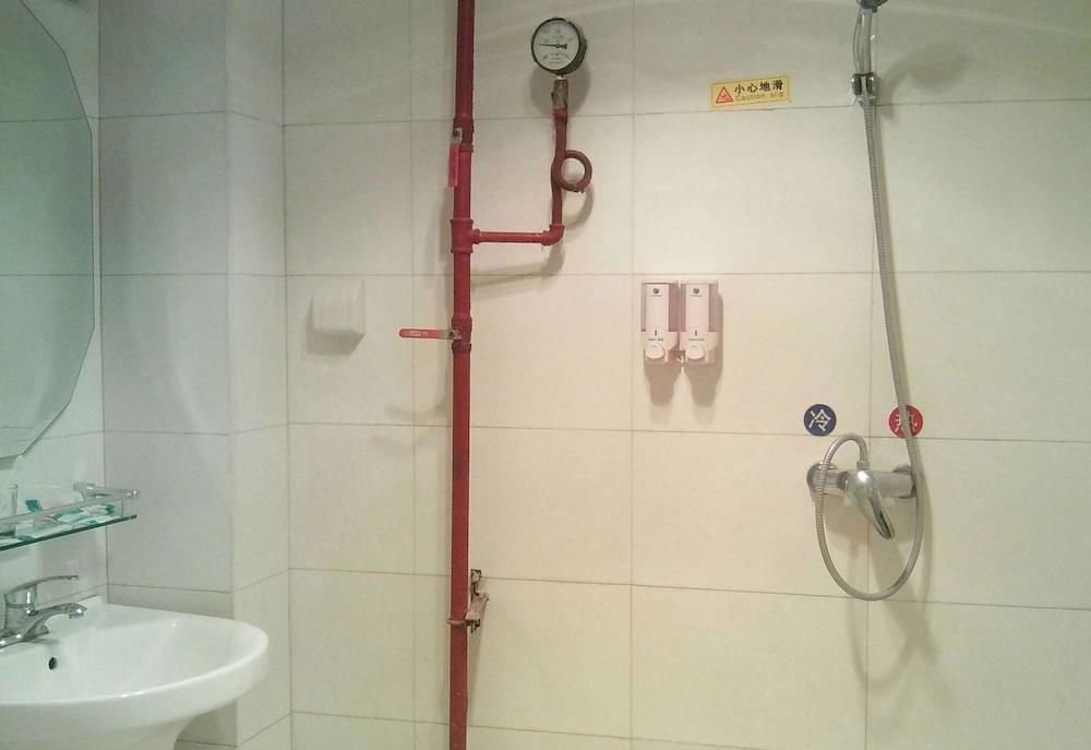 Пекин: Dongsi Hotel Beijing (Near  Wangfujing)