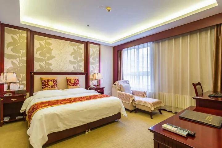 Пекин: Kunming Building